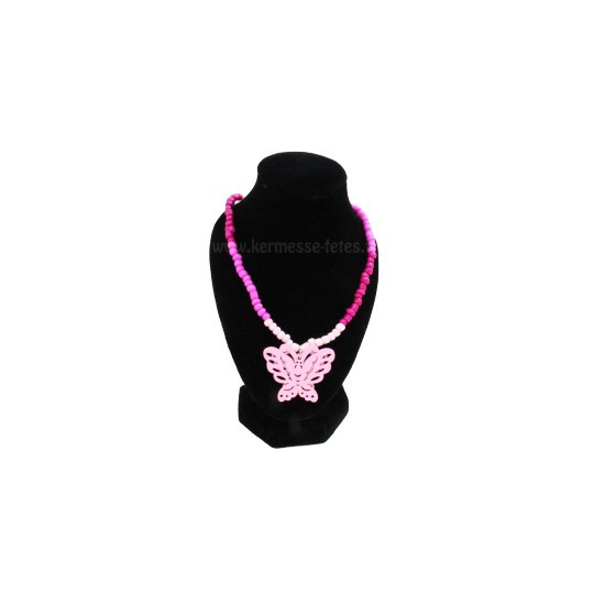 collier-en-perles-avec-pendentifs-papillons