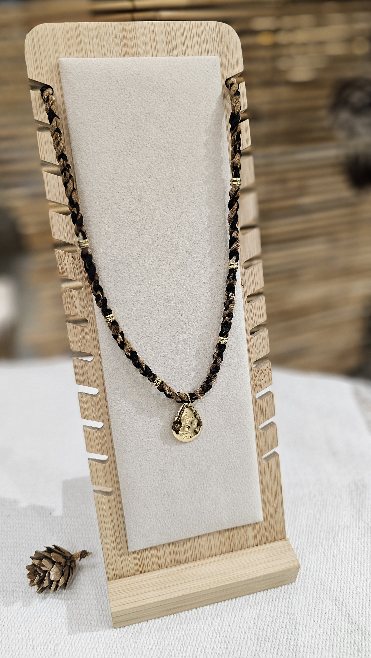 Collier Ilyes