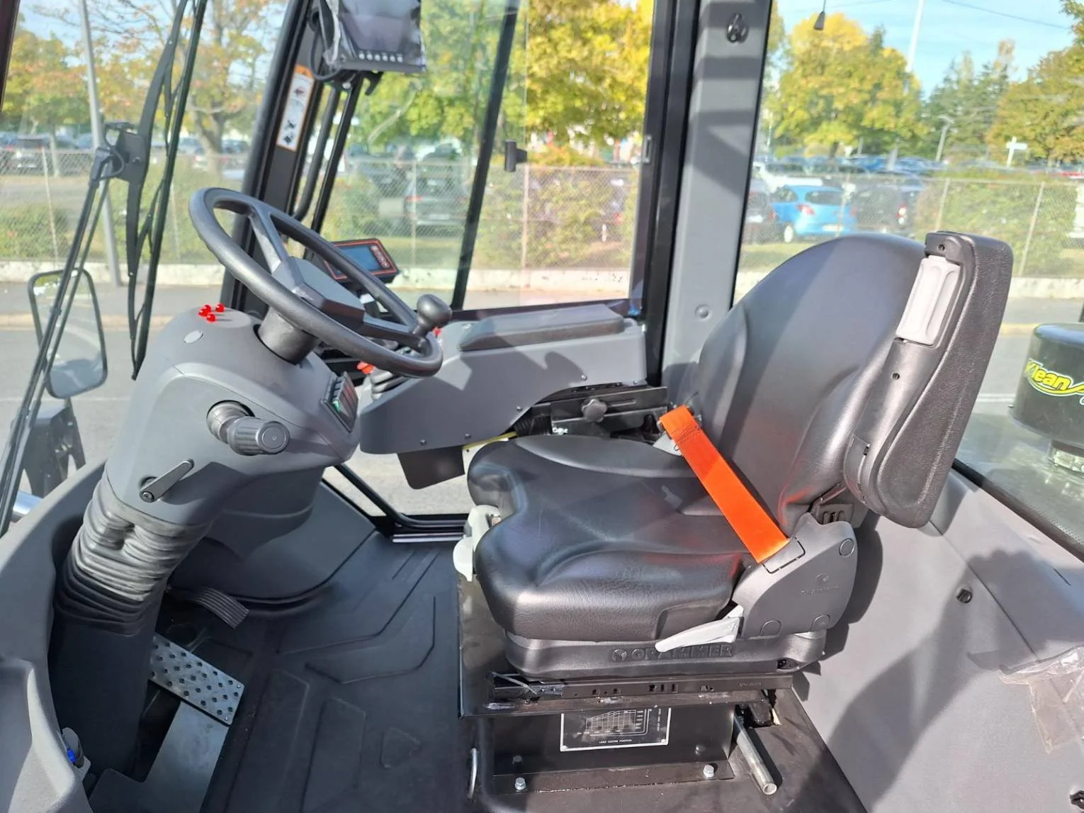 fourWheelCounterbalancedForklift-N12641-led5r_20231017_15511717