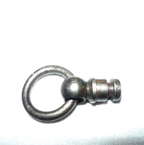 Anneau de calotte d\'époque, d\'origine de revolver réglementaire model 1892