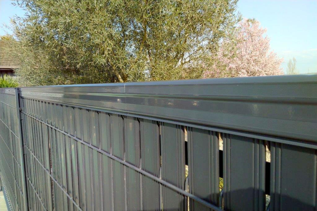 profil-de-finition-gris-7016-en-alu-3-zoom