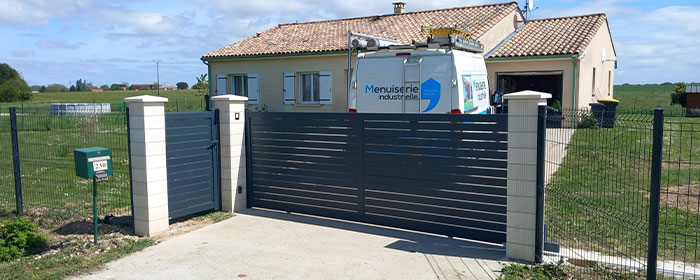 realisation pose portail aluminium