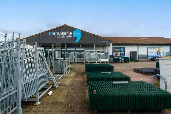 Magasin Menuiserie Industrielle à Miramont-de-Guyenne