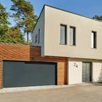 porte-de-garage-sectionnelle-lisse-7016-200-350-mise-en-situation