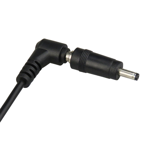 gros plan connecteur 5.5mm avec 1 embout
