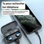 écouteurs M10 rechargeant  téléphone