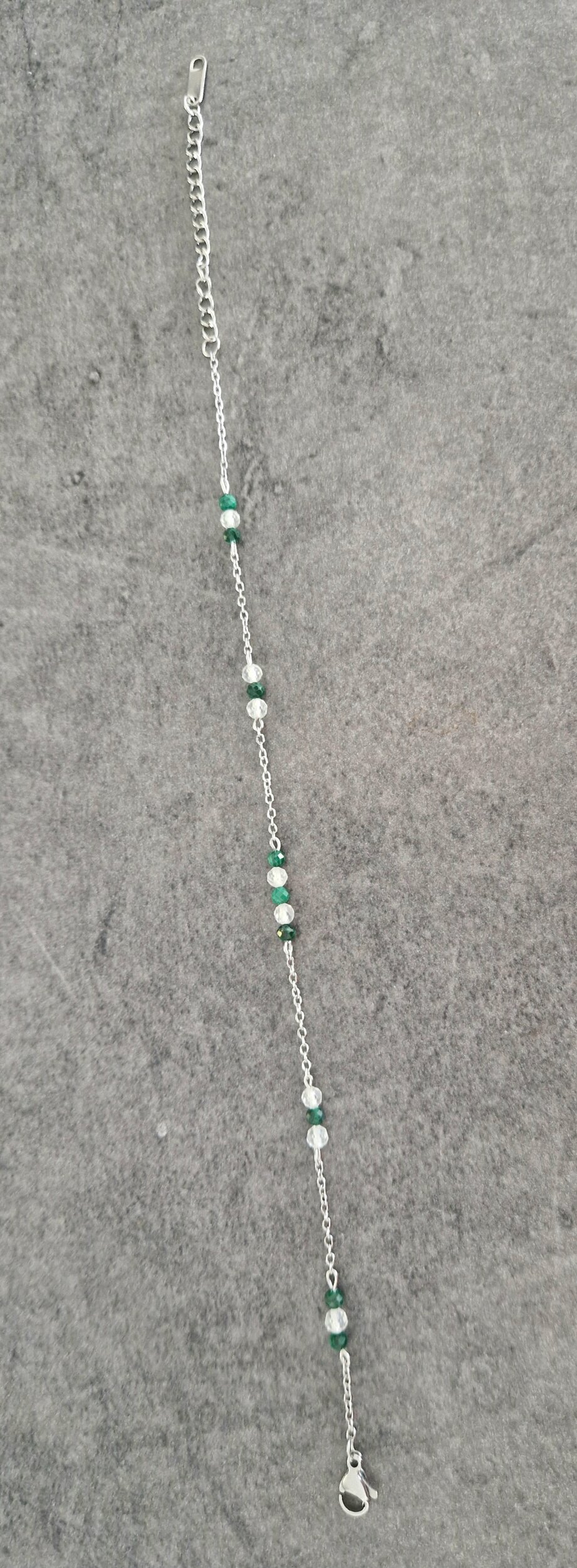 1000067045