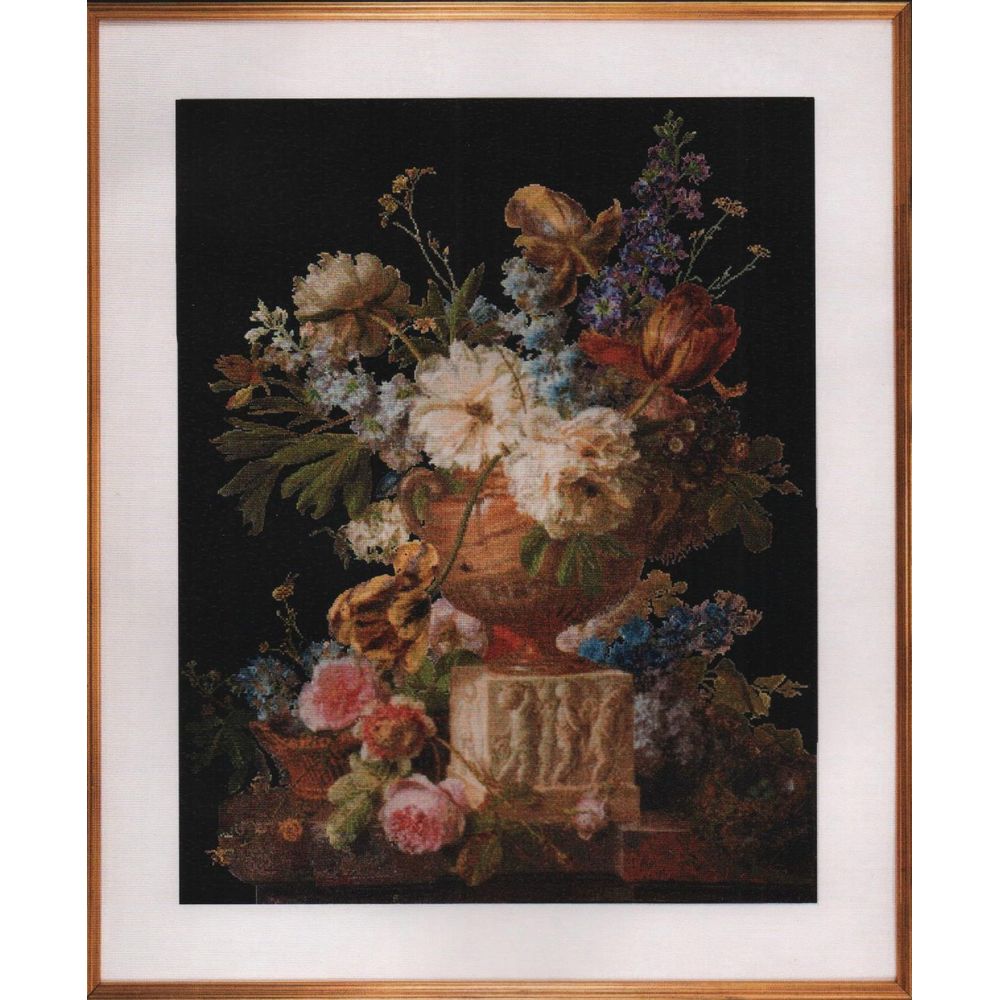 Thea Gouverneur 580-05  kit point croix  Fleurs dans un vase en albâtre  4