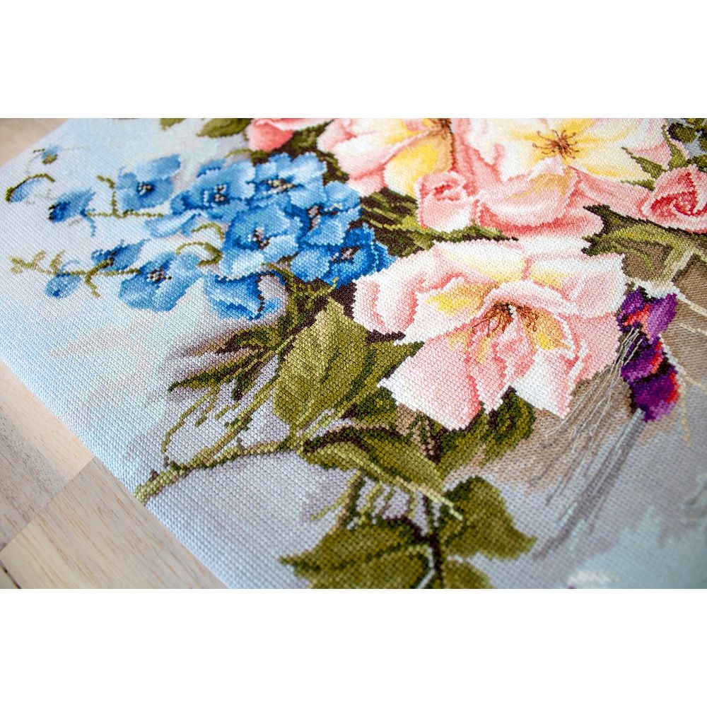 Luca-S BA2362  kit point de croix  Bouquet de fleurs  4