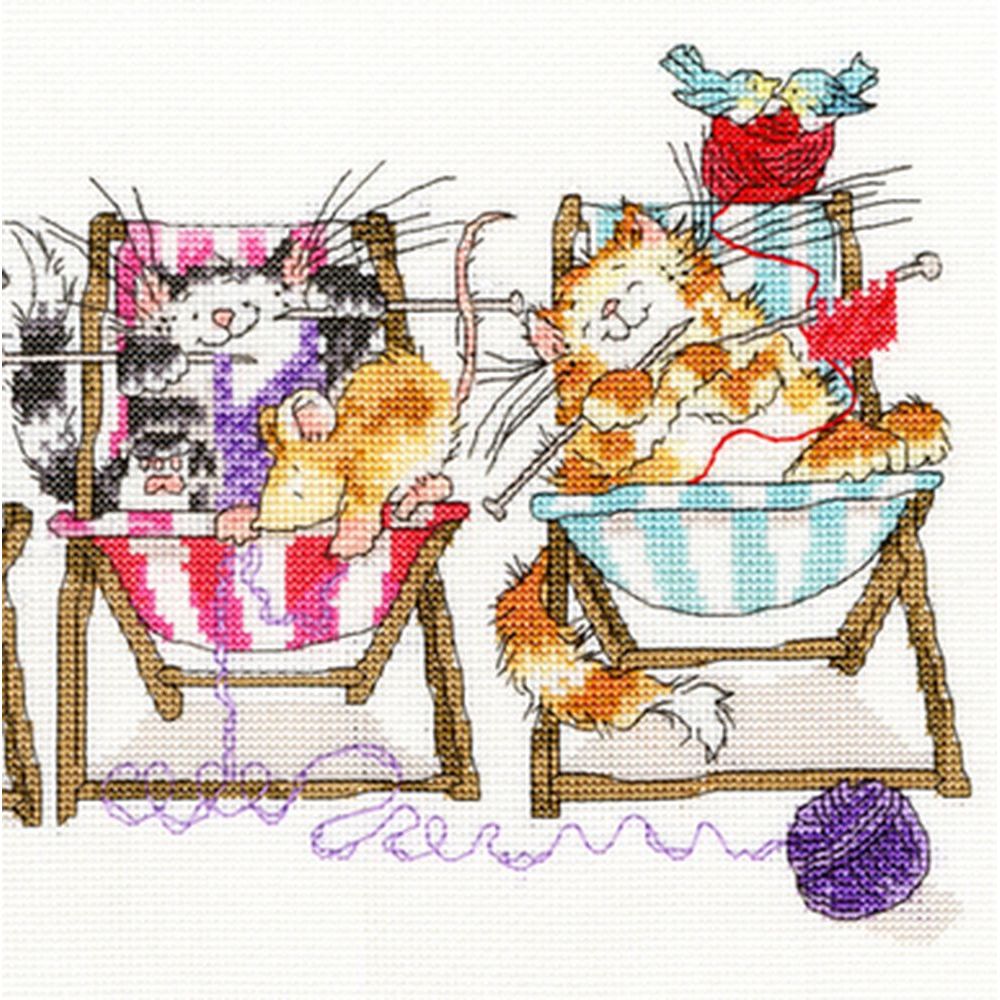 Bothy Threads  XMS4  kit point de croix  tricot de chat  Kitty Knit  1