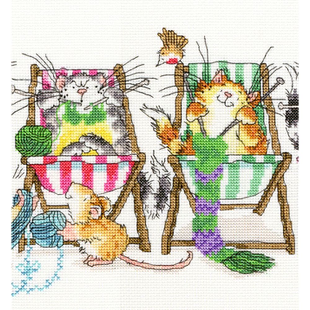 Bothy Threads  XMS4  kit point de croix  tricot de chat  Kitty Knit  2