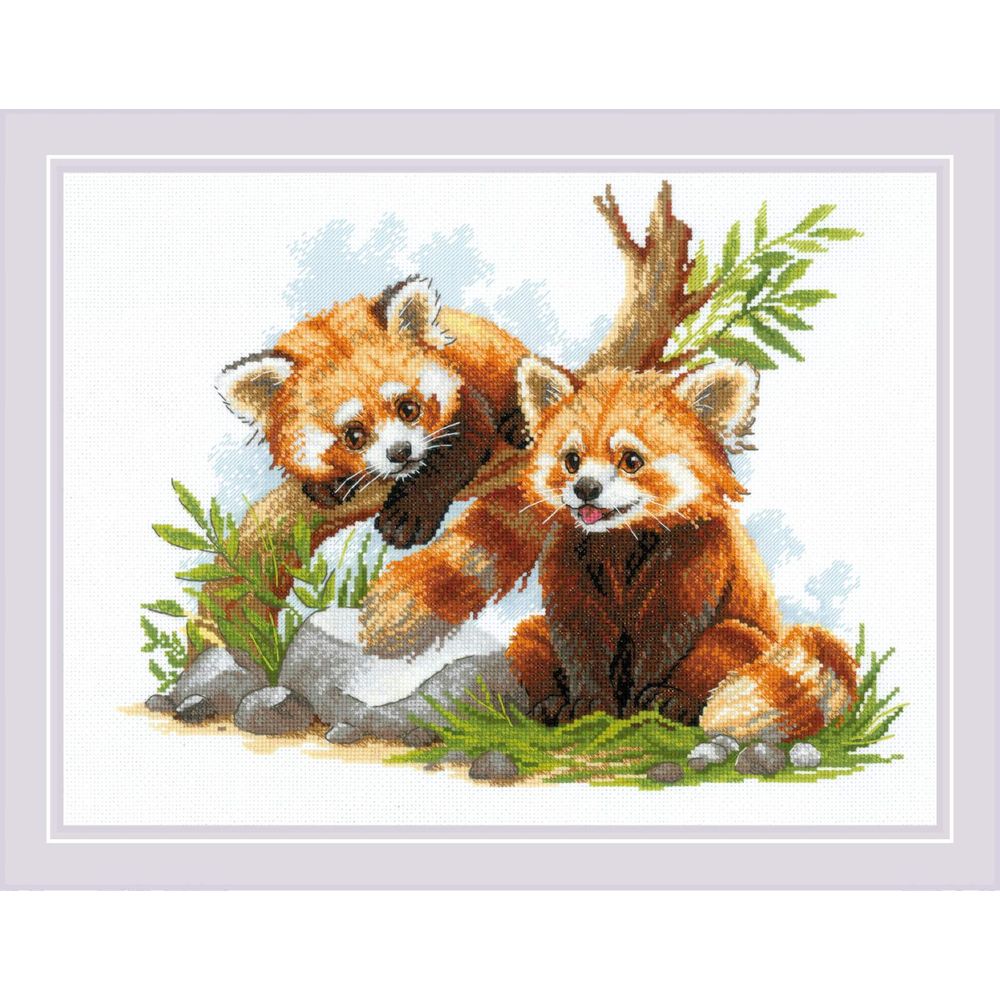 Riolis 2257  kit point de croix  Bébés pandas roux  2