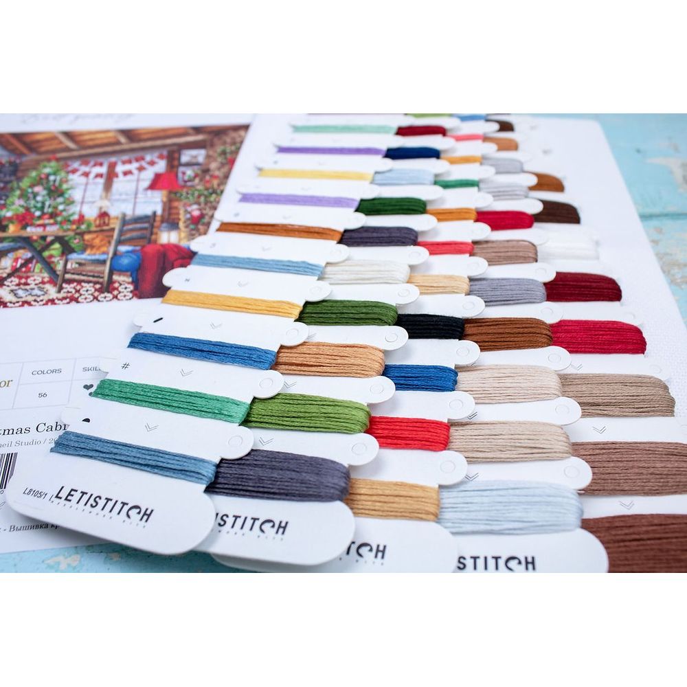 Letistitch 8105  kit point croix  Chalet de Noël  1