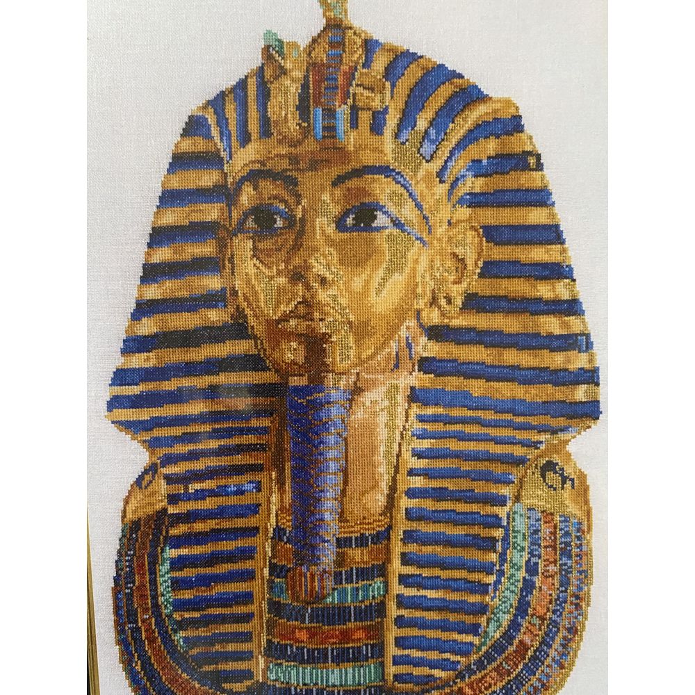 Thea Gouverneur 596  kit point croix  Toutankhamon  3
