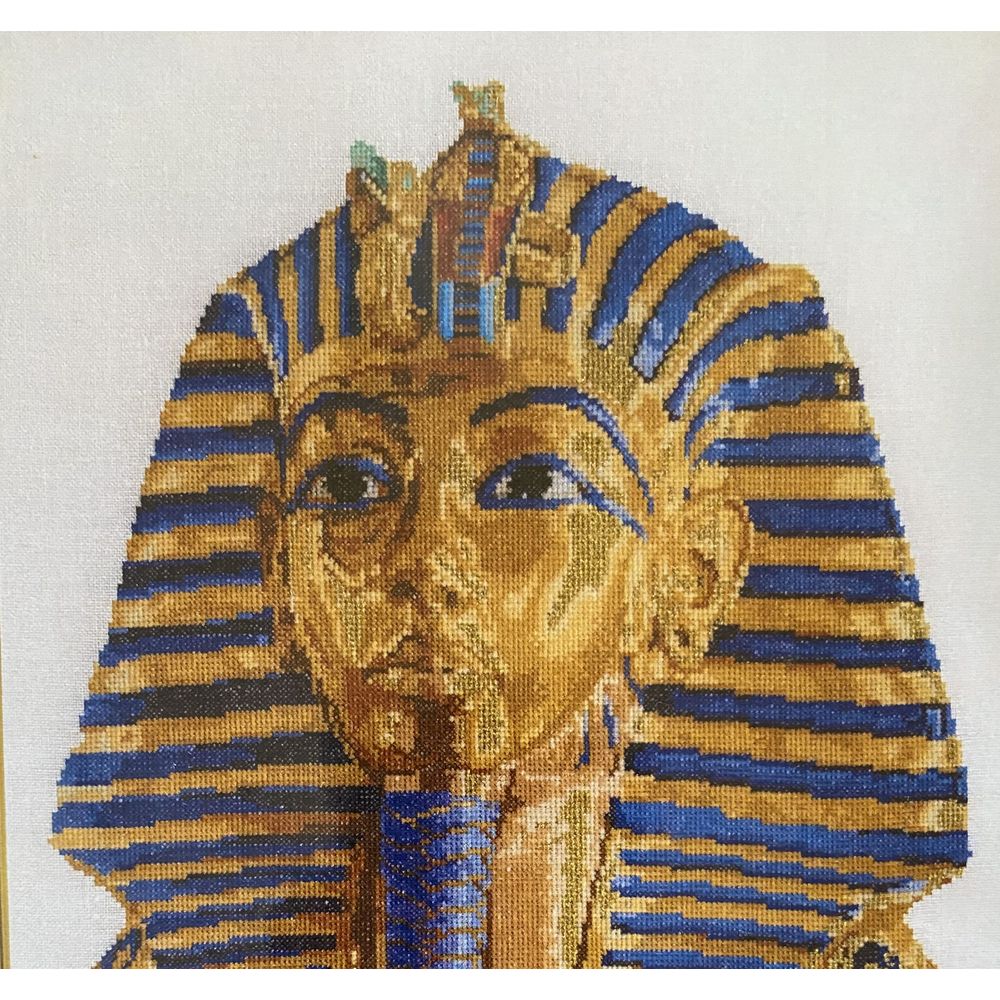 Thea Gouverneur 596  kit point croix  Toutankhamon  5