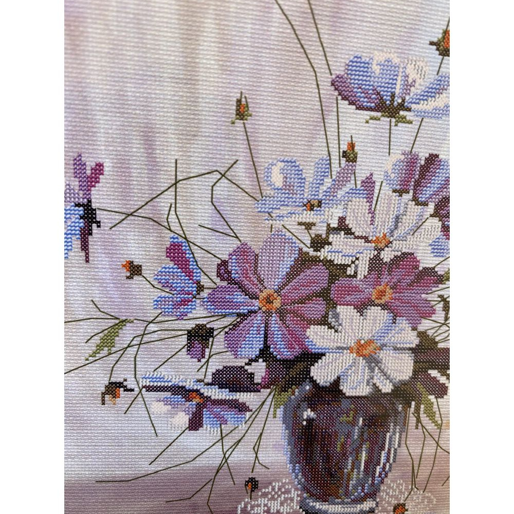Nova Sloboda CP2054  kit point croix  Fleurs dans un vase  3