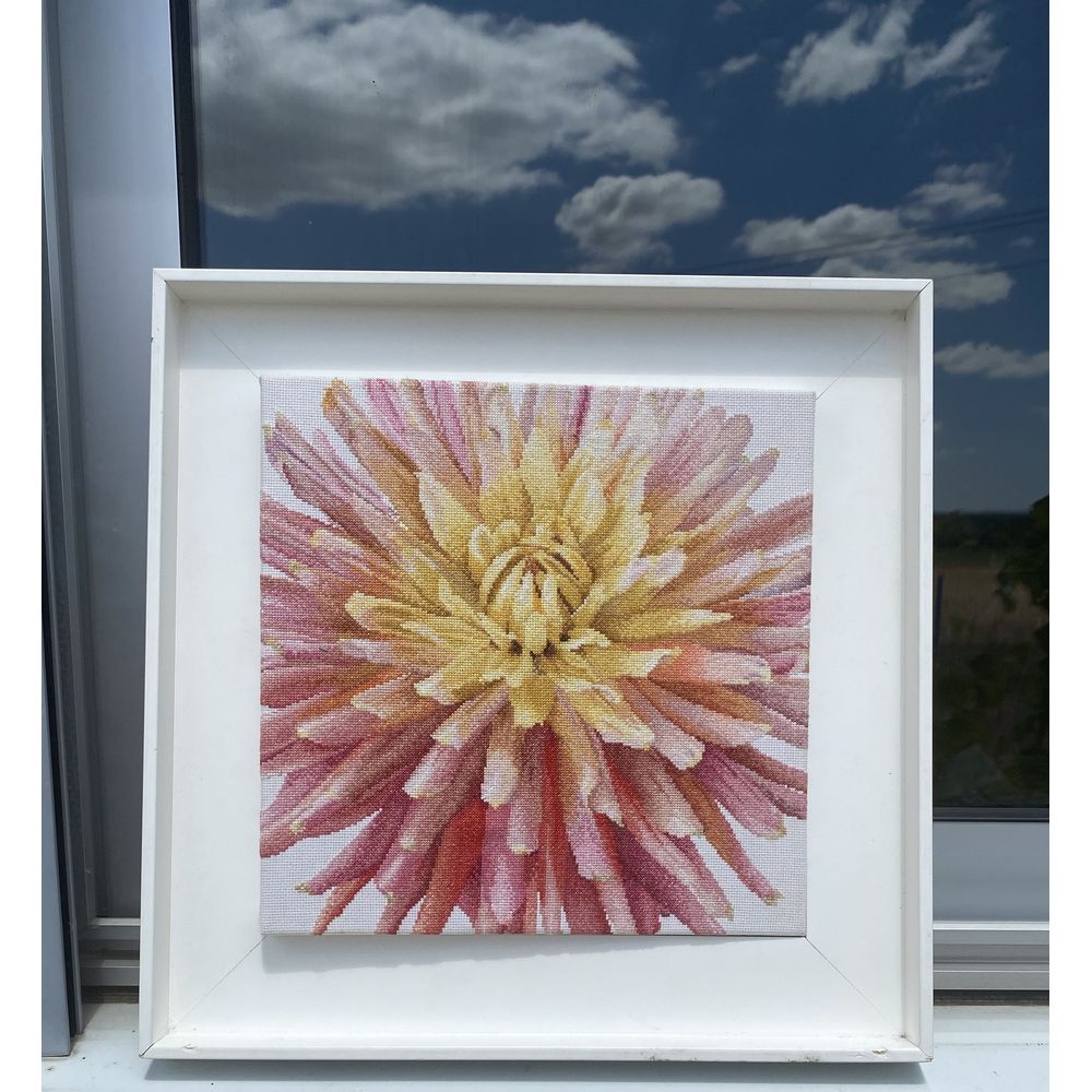 Thea Gouverneur 441  kit point croix compté  Dahlia  3