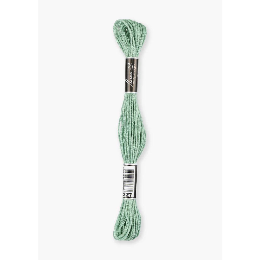 Fil à broder  coton mouliné  couleur 227  Luca-S  1