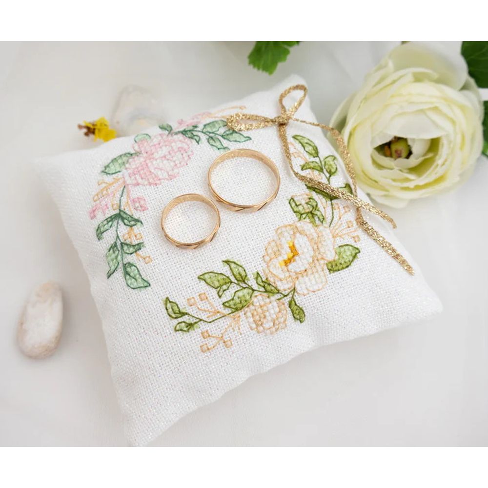 Luca-S W01  kit point croix  Rose de mariage