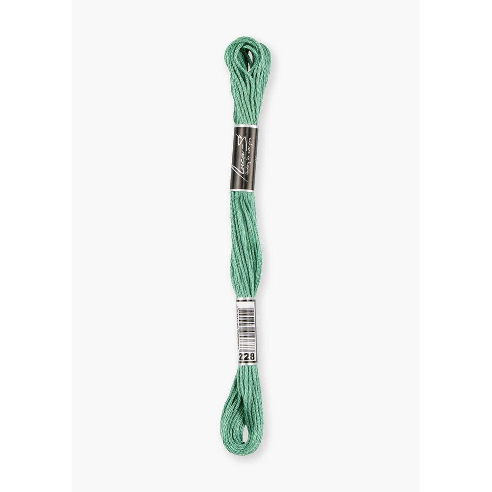 Fil à broder  coton mouliné  couleur 228  Luca-S  1