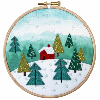 Bothy Threads EFE2  Broderie au feutre  Cottage dans les bois