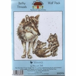 Bothy Threads XHD94  Meute de loups  kit point de croix compté  5