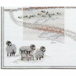 Bothy Threads MM6  Moutons enneigé  kit point croix  4