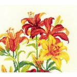 Riolis 1782  kit point croix  Bouquet de Lys  3