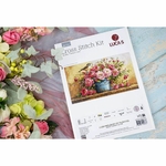 Luca-S B7055  kit point croix  Bouquet luxuriant de fleurs  1