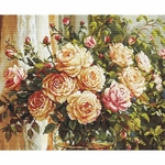 Luca-S B719  kit point croix  Vase avec Roses et Myrtilles  3