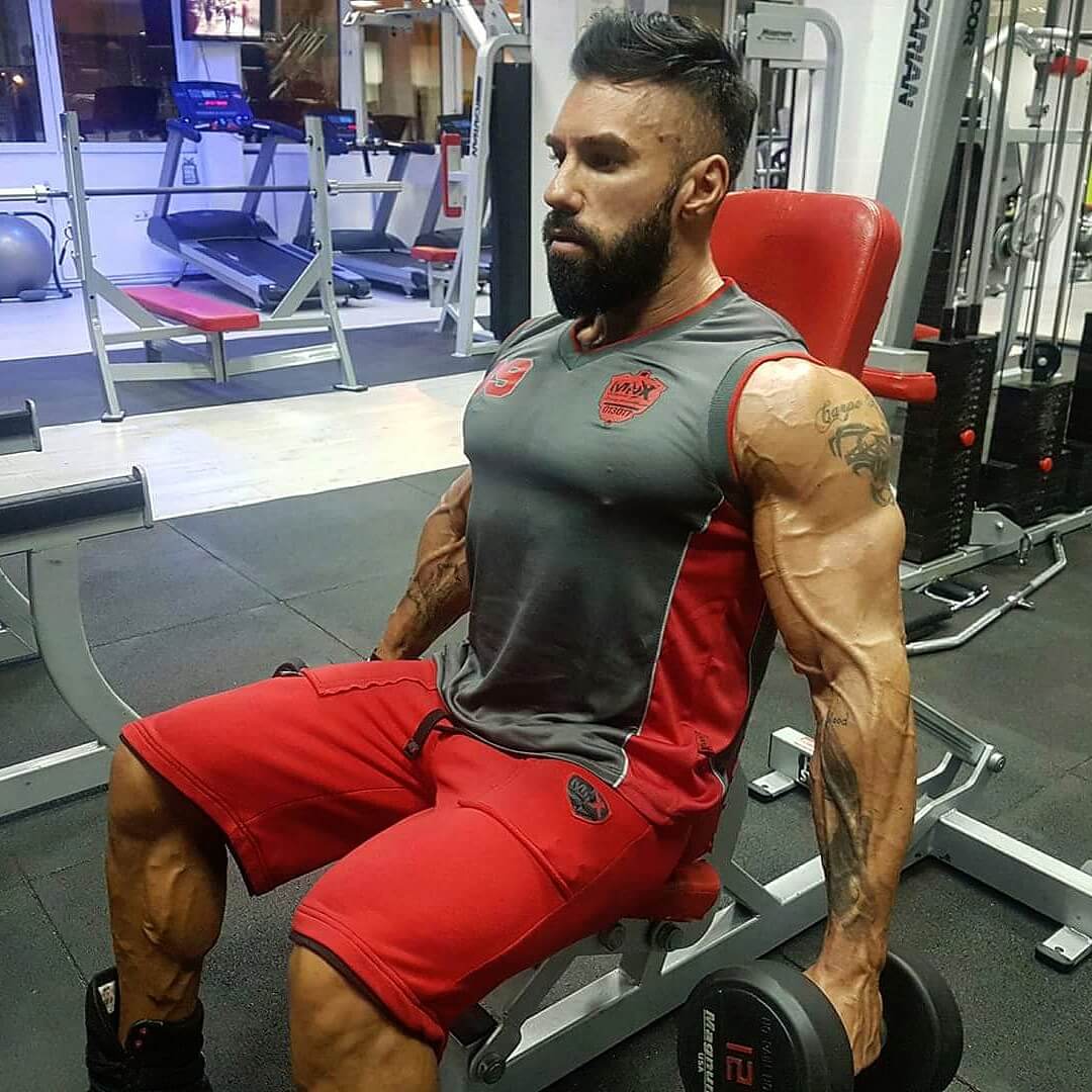 SLEEVELESS-JERSEY-89-SHORTS-THE-CORE-athlete4