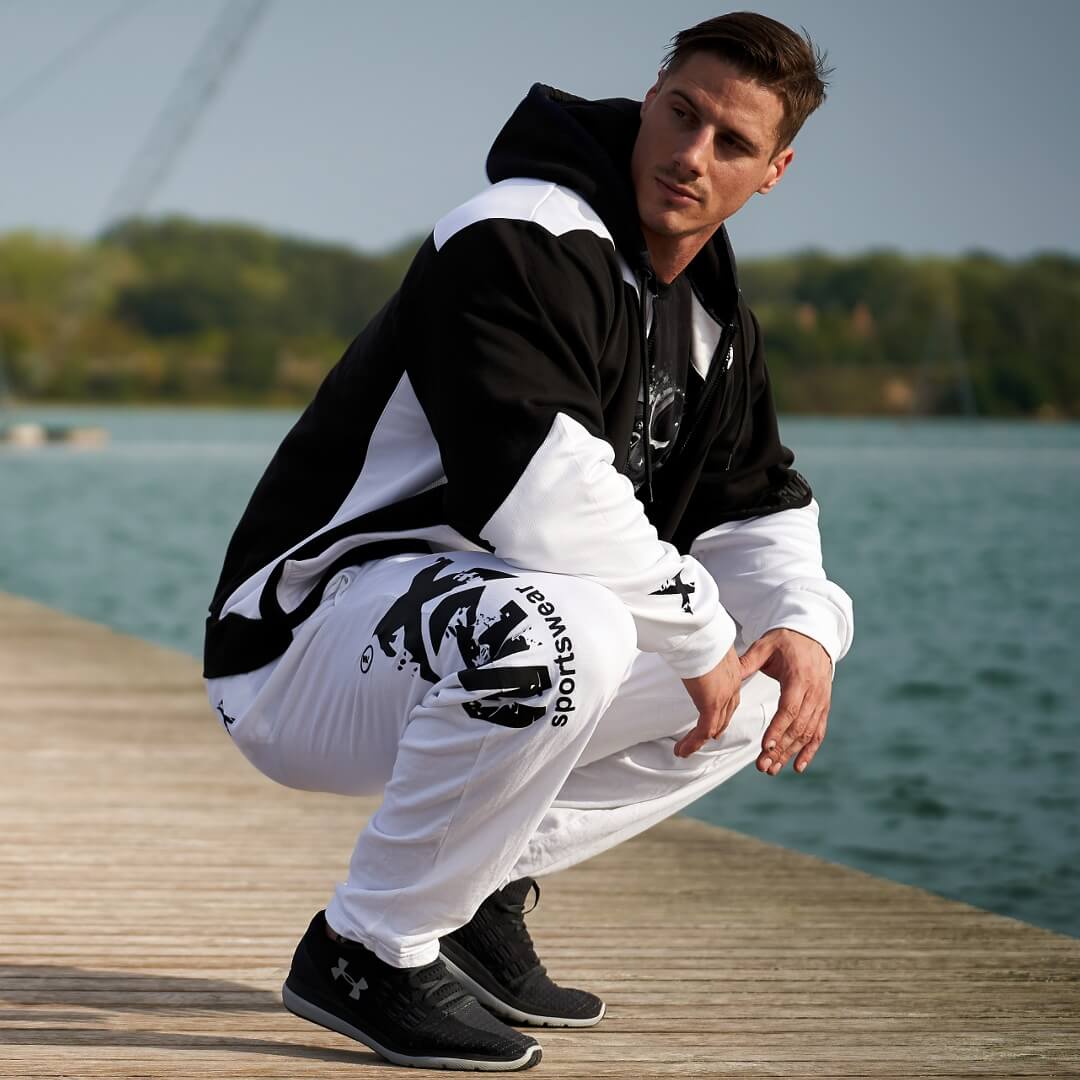 MNX-BB-CLASSIC-PANTS-WHITE-HOODIE-REVOLUTION-MATE-HU