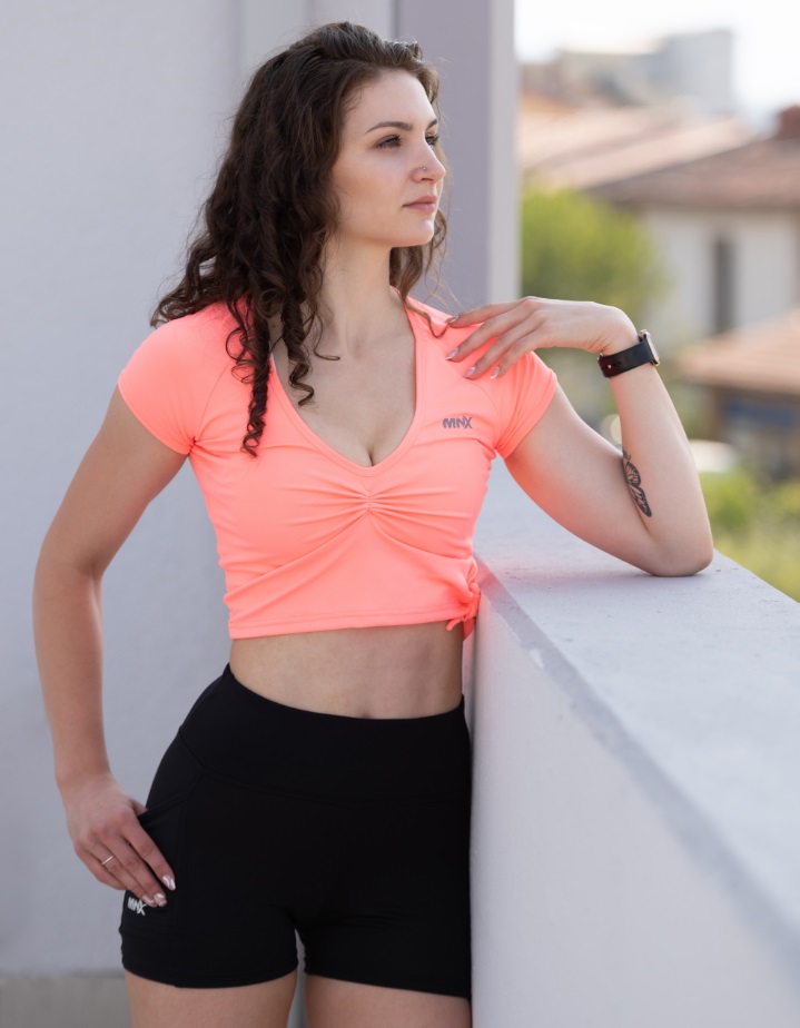 MNX-WOMENS-CROPPED-T-SHIRT-BLACK-AND-SHORTS-1