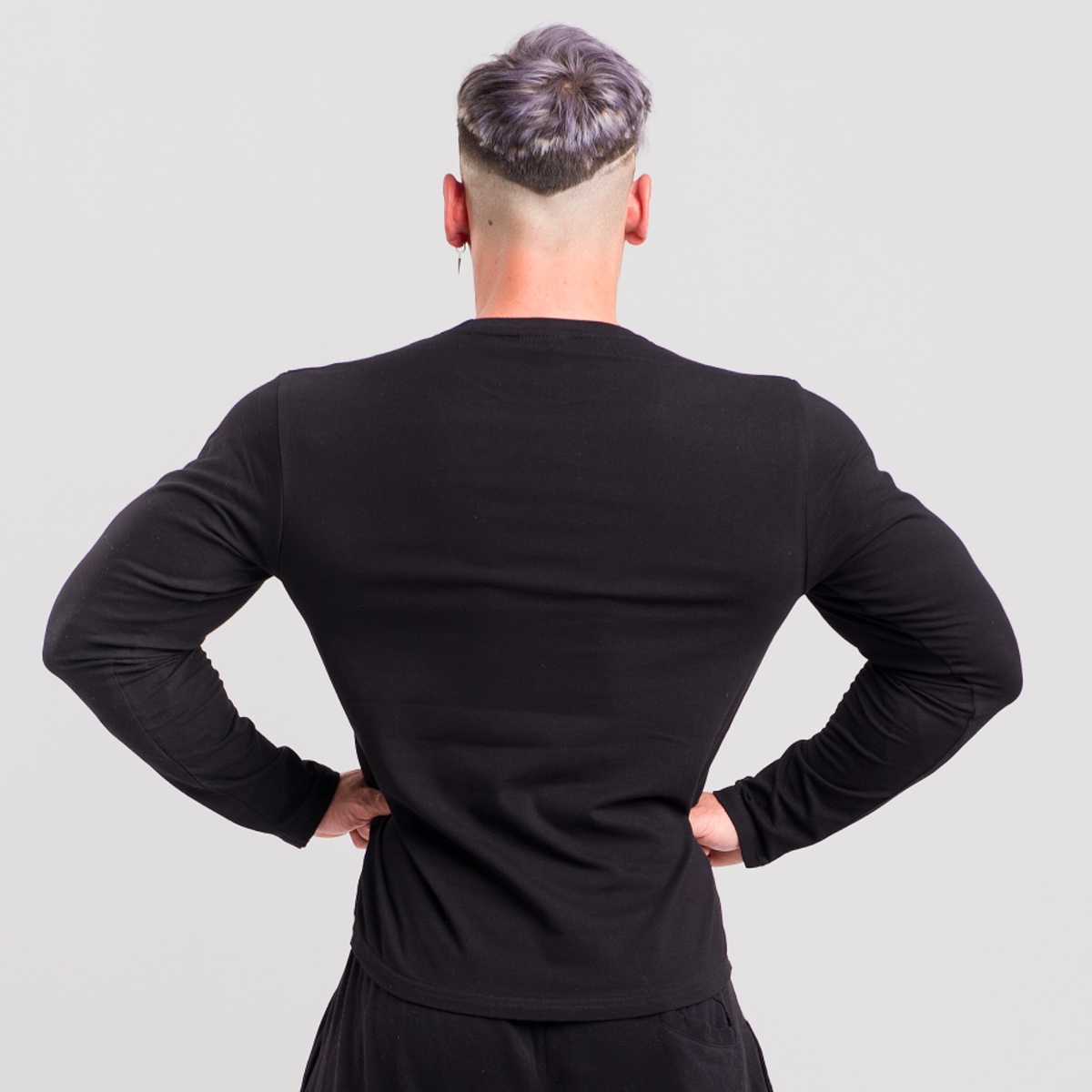 MNX-SWEATSHIRT-ORIGINAL-BLACK-2