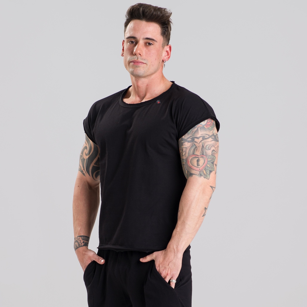 MNX-ATHLETIC-TSHIRT-BLACK-4