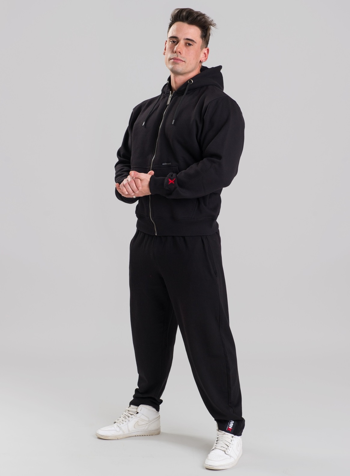 MNX-HOODIE-ORIGINAL-AND-CLASSIC-PANTS-2 (1)