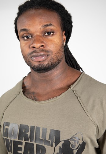 classic-workout-top-army-green-close-up