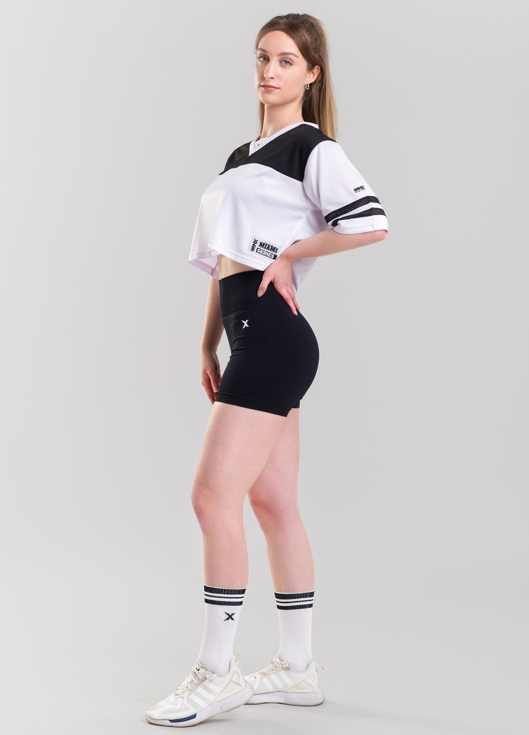 MNX-CROPPED-JERSEY-SHORTS-SOCKS-1