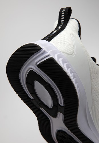 milton-training-shoes-white-black (5)