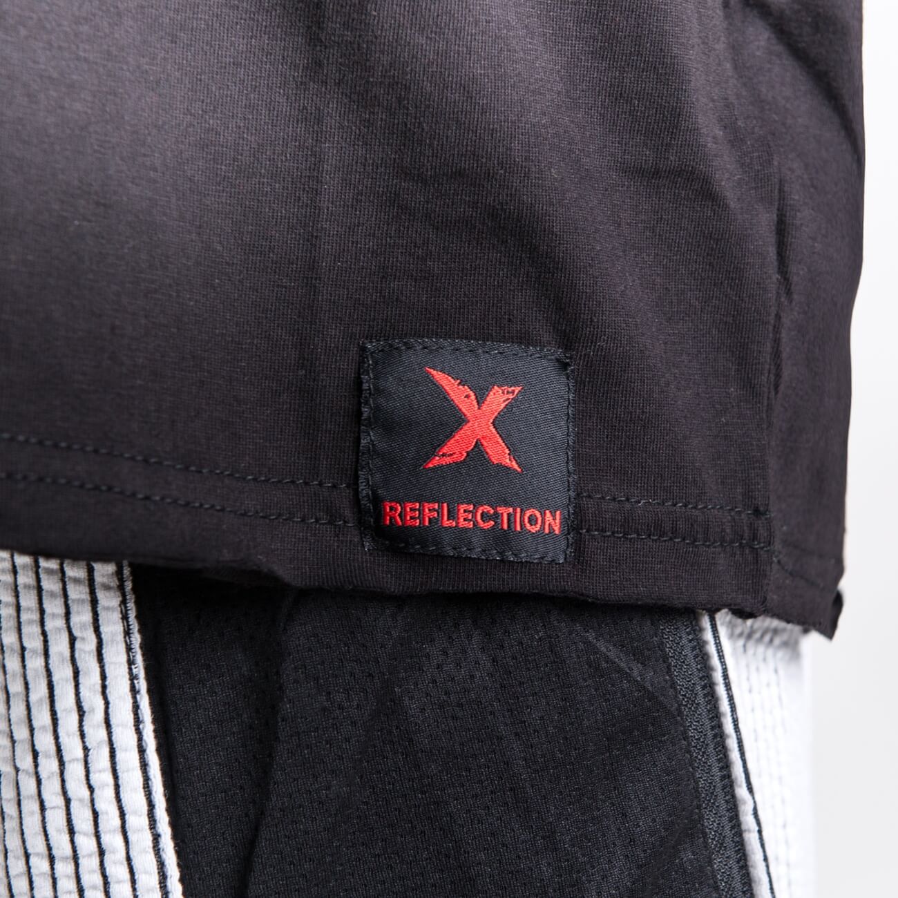 MNX-EXTRA-T-SHIRT-REFLECTION-3-2
