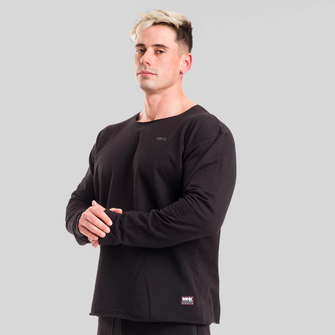 AESTHETIC-SWEATSHIRT-BLACK-1