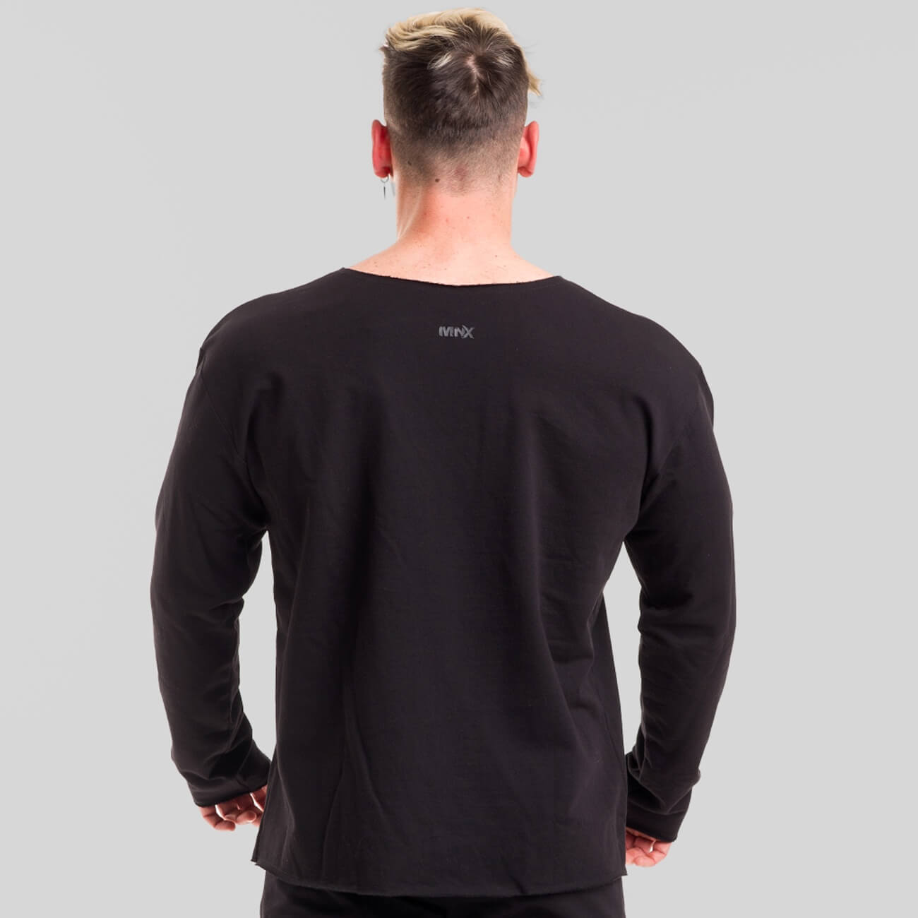 AESTHETIC-SWEATSHIRT-BLACK-2