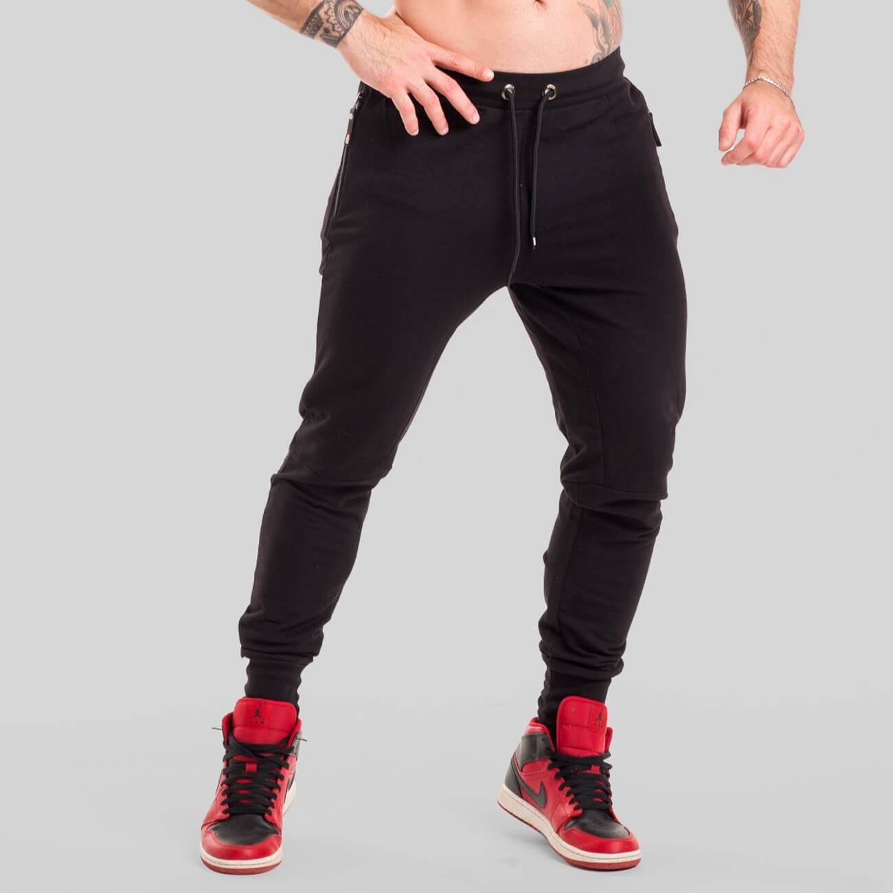 AESTHETIC-JOGGER-PANTS-BLACK