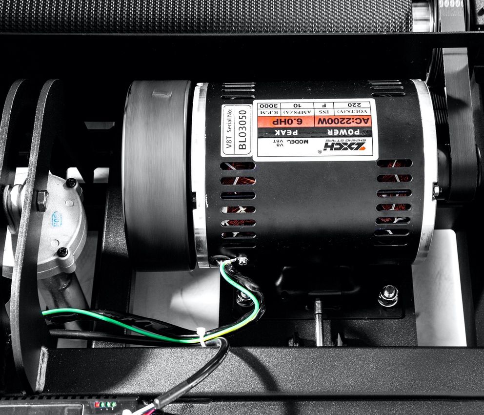 V8 Etenon - Motor