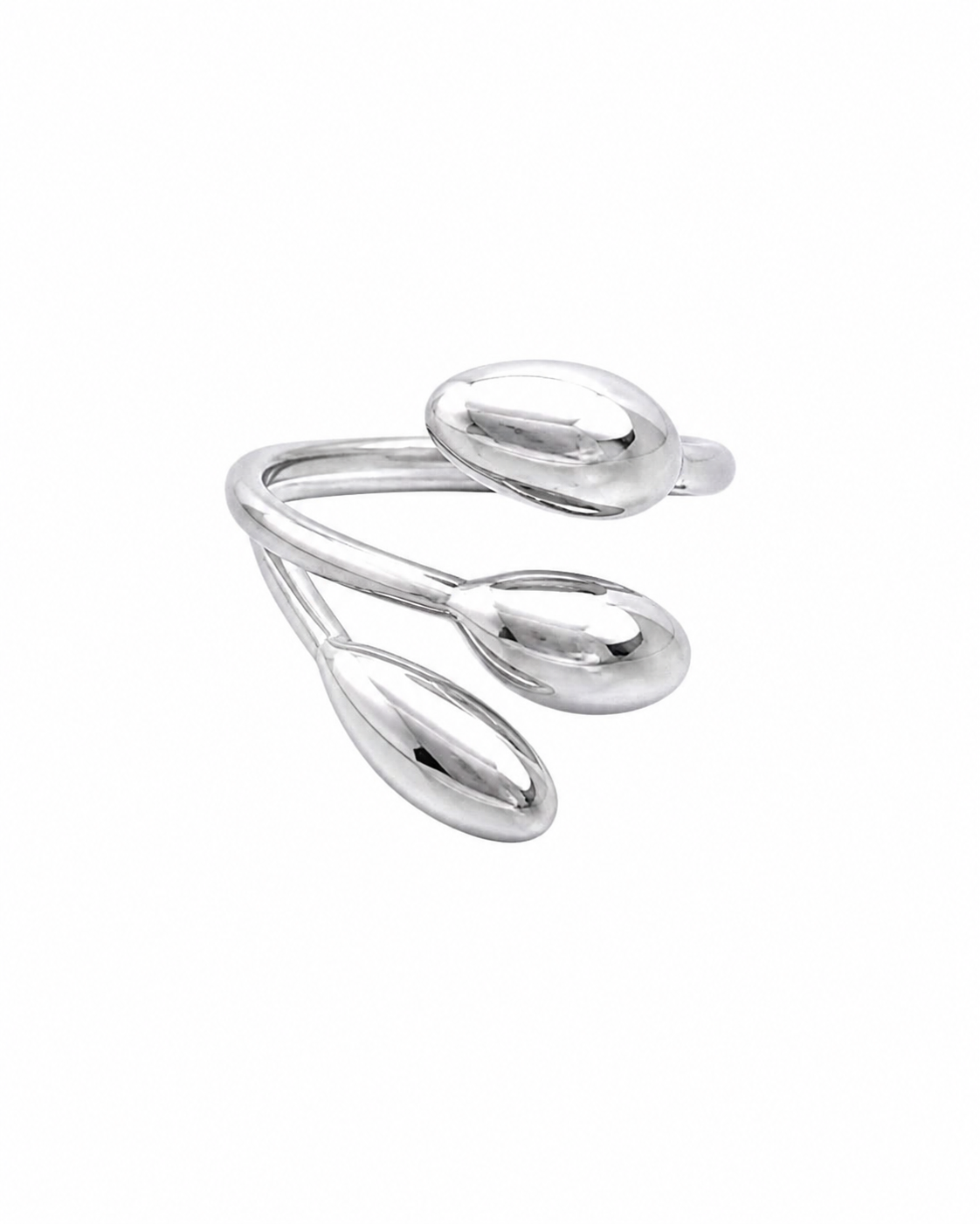 Bague triple goutte argentée détourée sur fond blanc, modèle ajustable en acier inoxydable à finition polie.