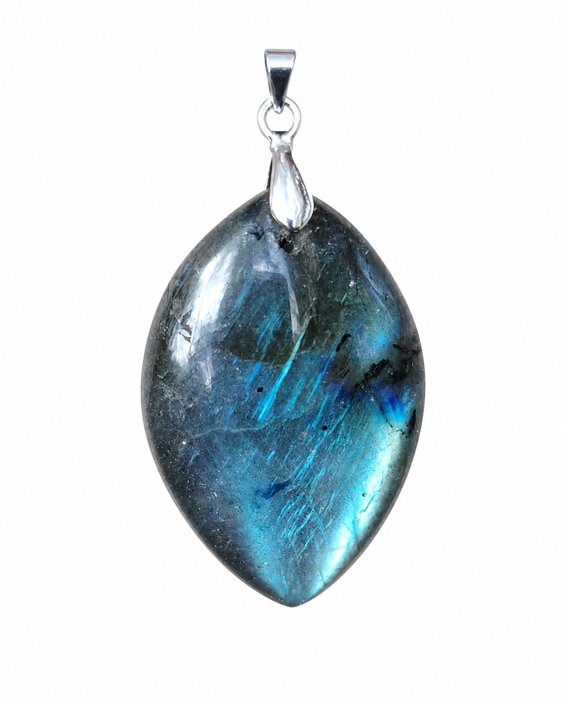 Pendentif labradorite marquise détouré sur fond blanc, pierre naturelle sombre aux éclats bleutés avec bélière argentée.