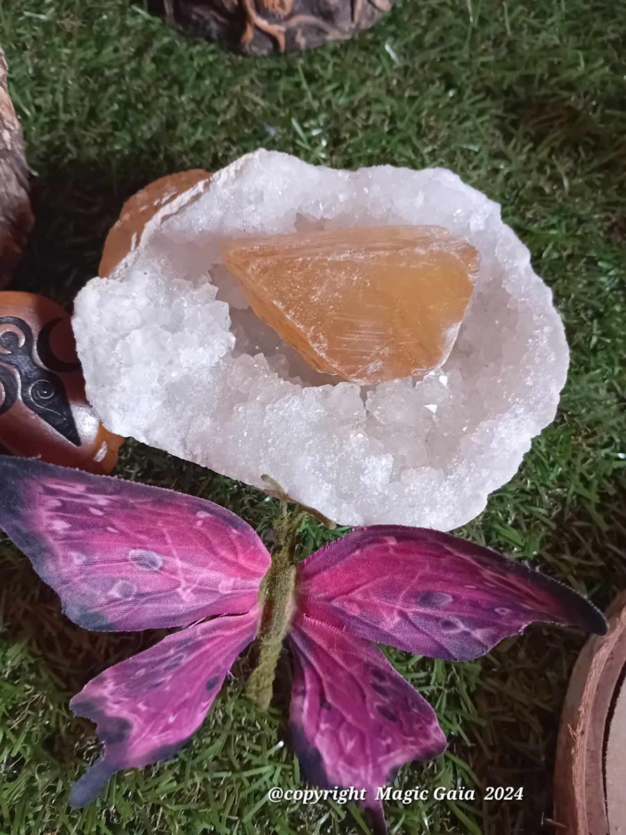 Calcite-miel-Magic-Gaia-zoom