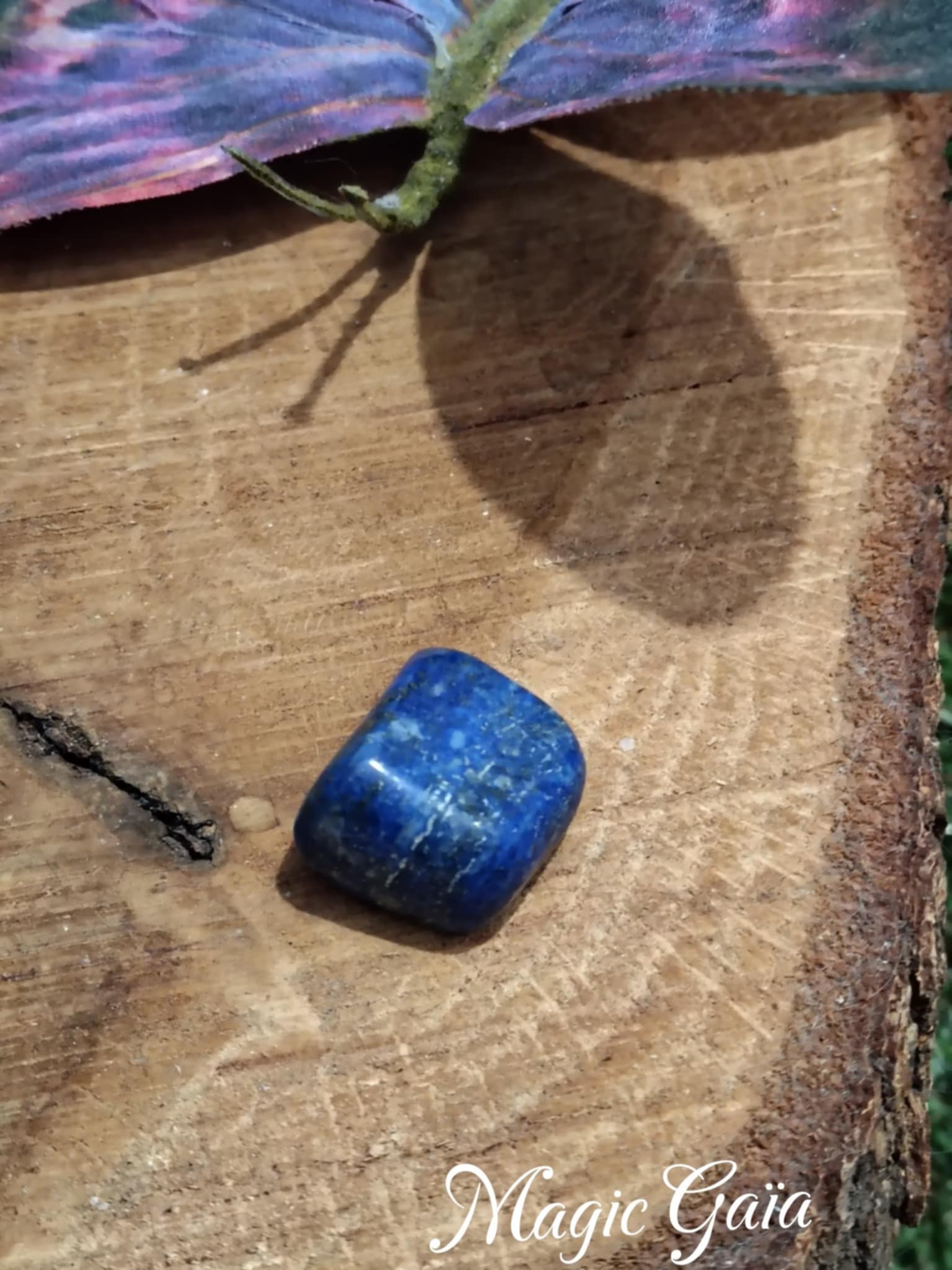 lapis lazuli pierre couleur bleue confiance en soi sérénité  bienfait lithothérapie vertusmagic gaia