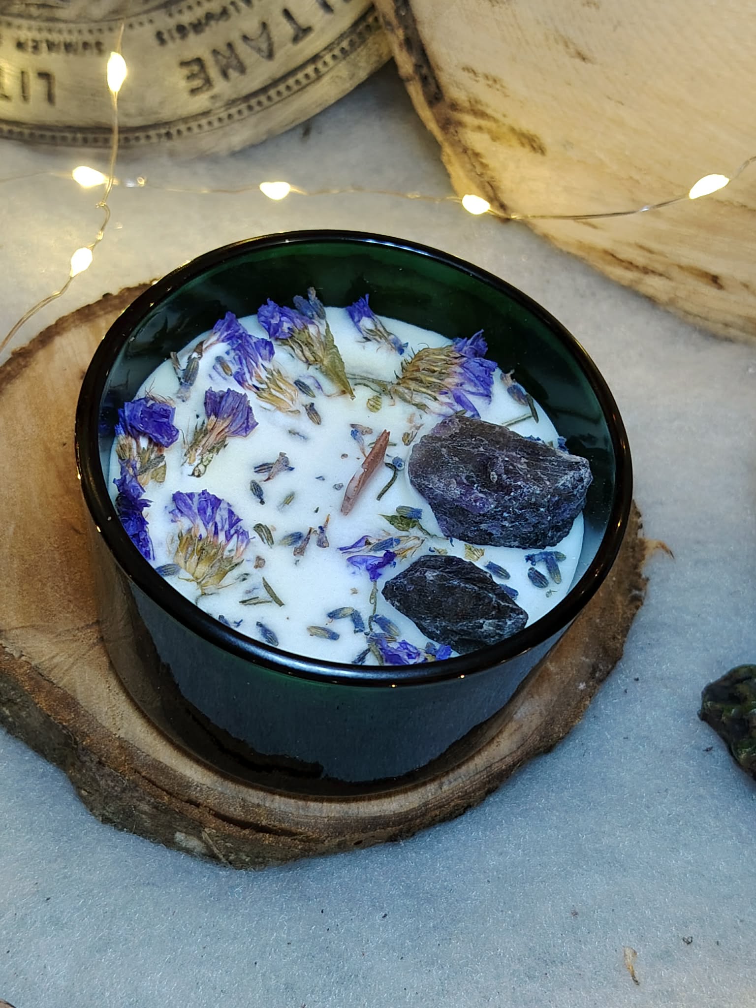 bougie cire de soja parfum lavande décor bois fleurs séchées améthyste brute apaisement anti stress
