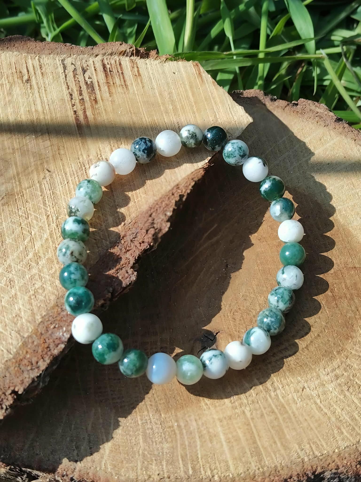 Bracelet Agate Arbre 6 mm sur liège avec ruban noir et feuillage, équilibre intérieur et respiration émotionnelle